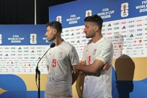 TA:FIFA工作人员多次试图结束采访,伊朗球员都希望继续说下去配图